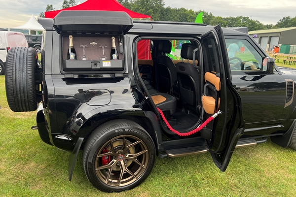 Land Rover Styling Bespoke Paintwork